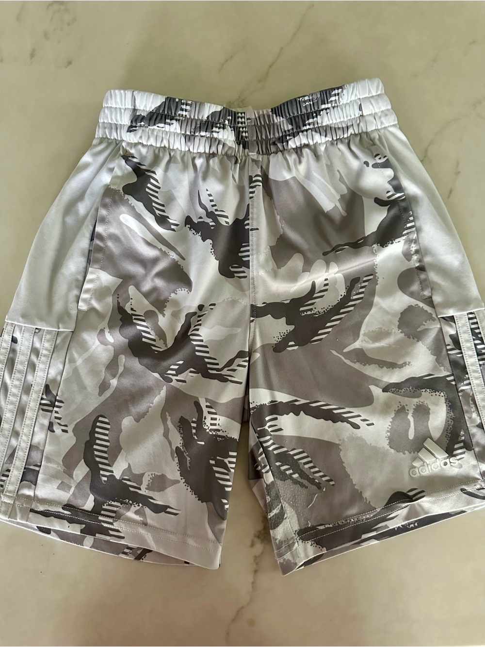 Boys S/8 Silver Gray Camo Athletic Shorts